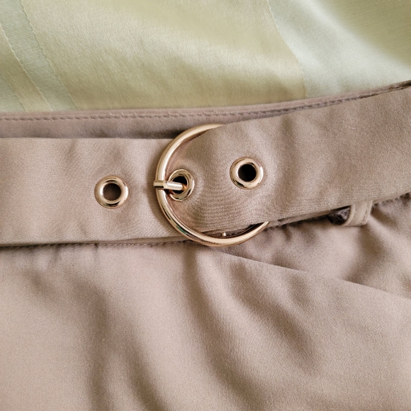 Beige cigar style pants from Ivanka Trump - Picture 2 of 9